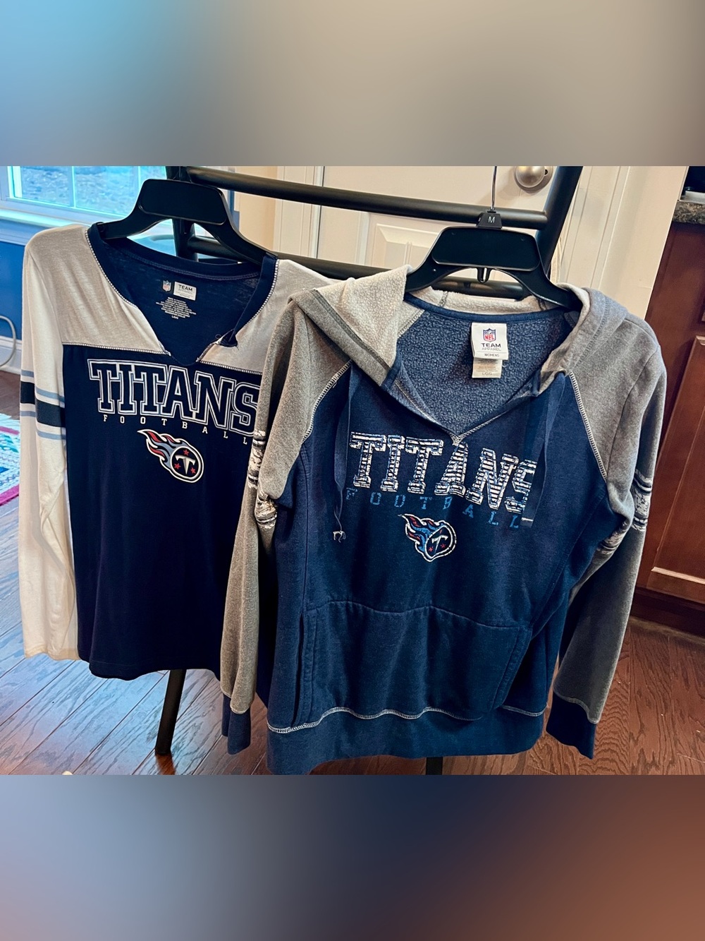PAIR!  Tennessee Titans womens Navy & Gray Hoodie & L/S v neck, great vintage